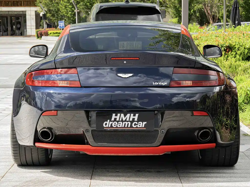Aston Martin V8 Vantage — миниатюра 8