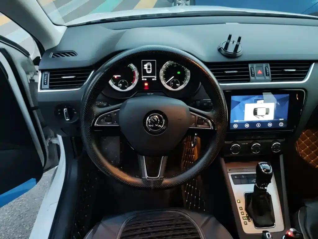 Skoda Octavia — миниатюра 3