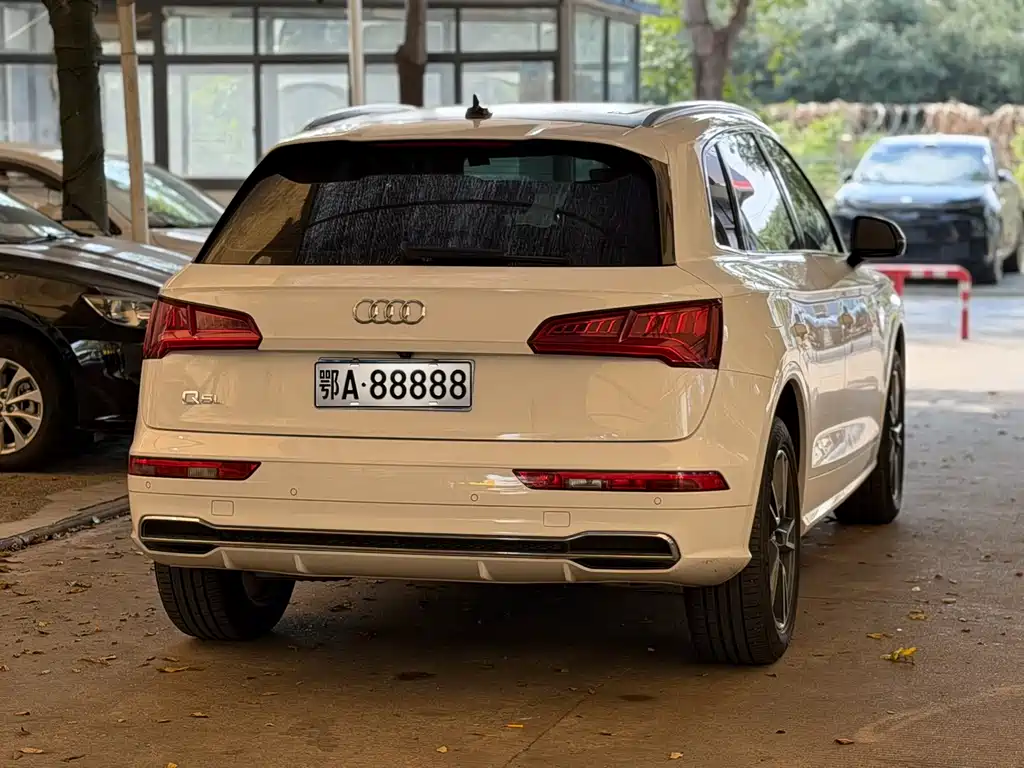 Audi Q5L — миниатюра 6