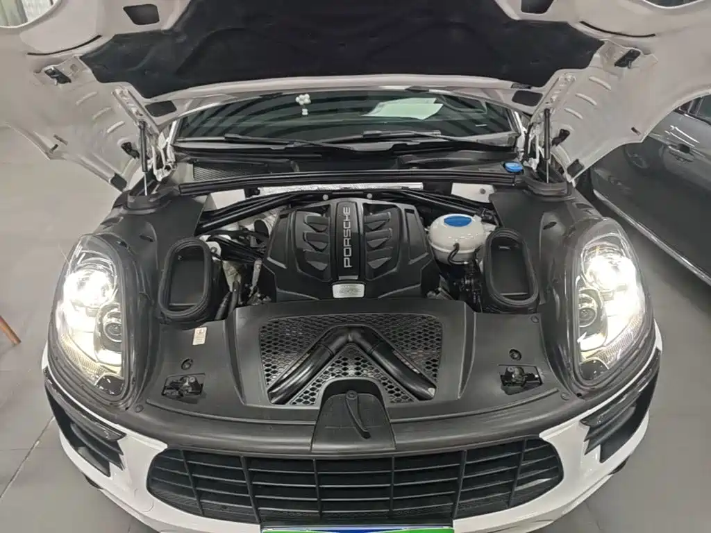 Porsche Macan — миниатюра 20