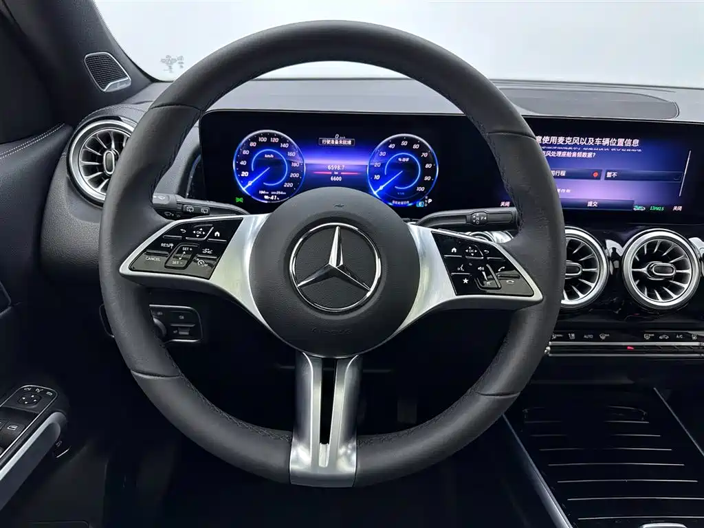 Mercedes-Benz EQB 2025 EQB 260