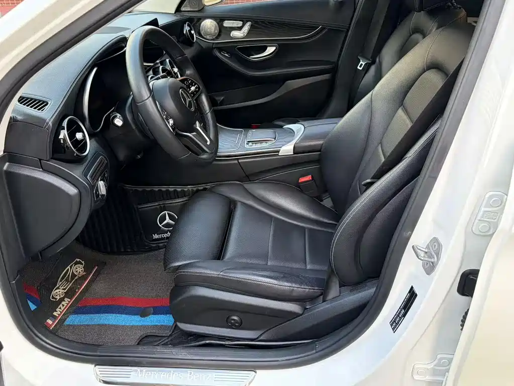 Mercedes-Benz C-Class — миниатюра 8