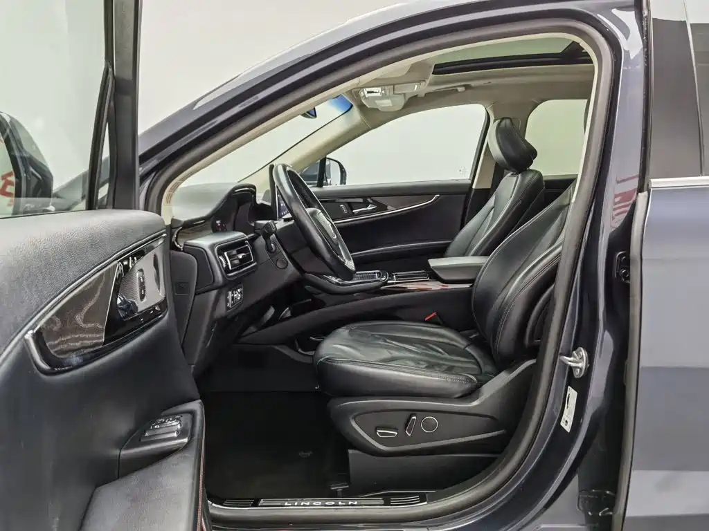 Lincoln Nautilus 2021 2.0T