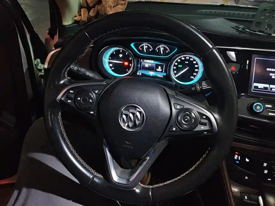 Buick Envision Plus — миниатюра 15