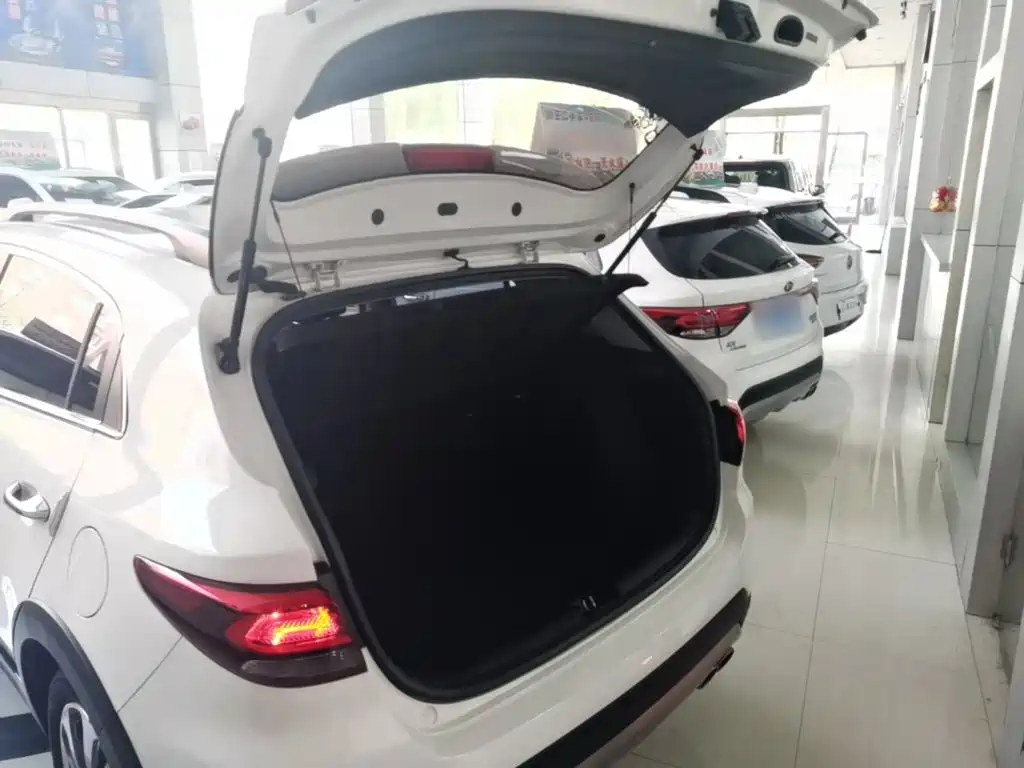 Kia KX Cross — миниатюра 15