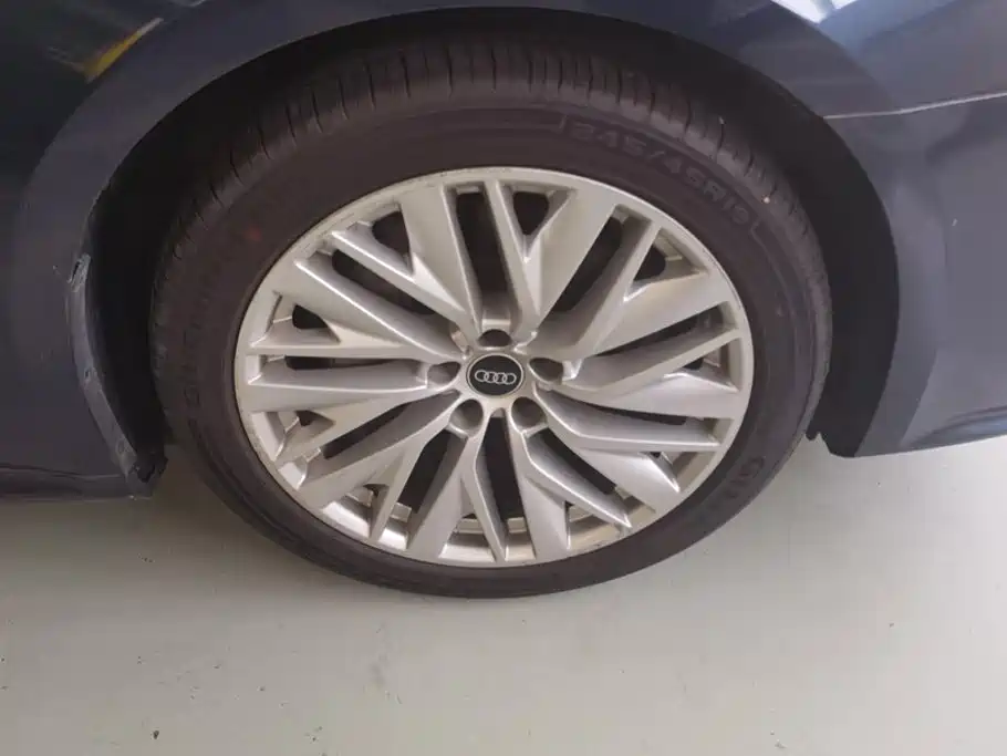 Audi A7L — миниатюра 6