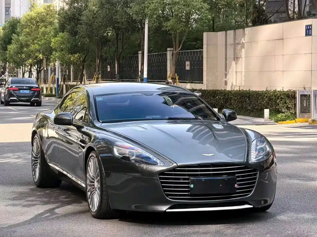 Aston Martin Rapide — миниатюра 3