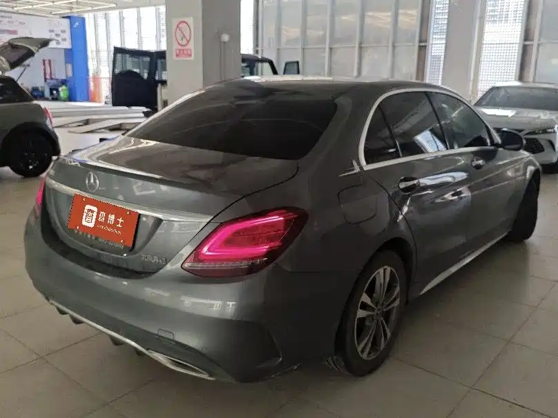 Mercedes-Benz C-Class — миниатюра 3