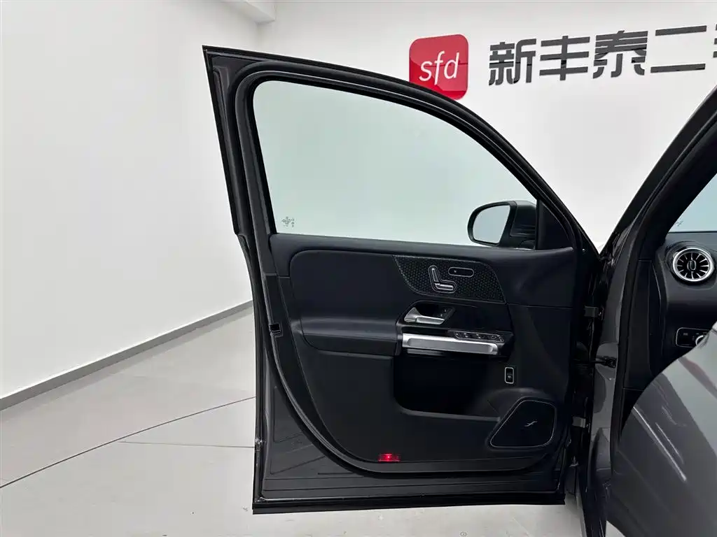 Mercedes-Benz EQB 2025 EQB 260