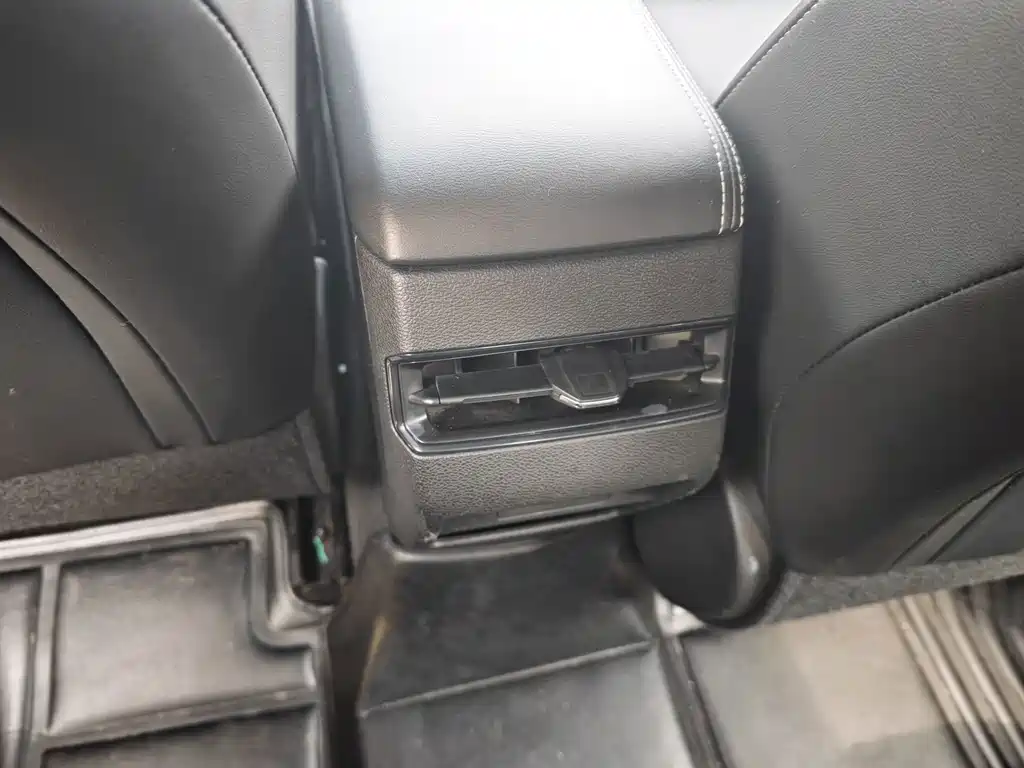 Geely Binrui — миниатюра 12