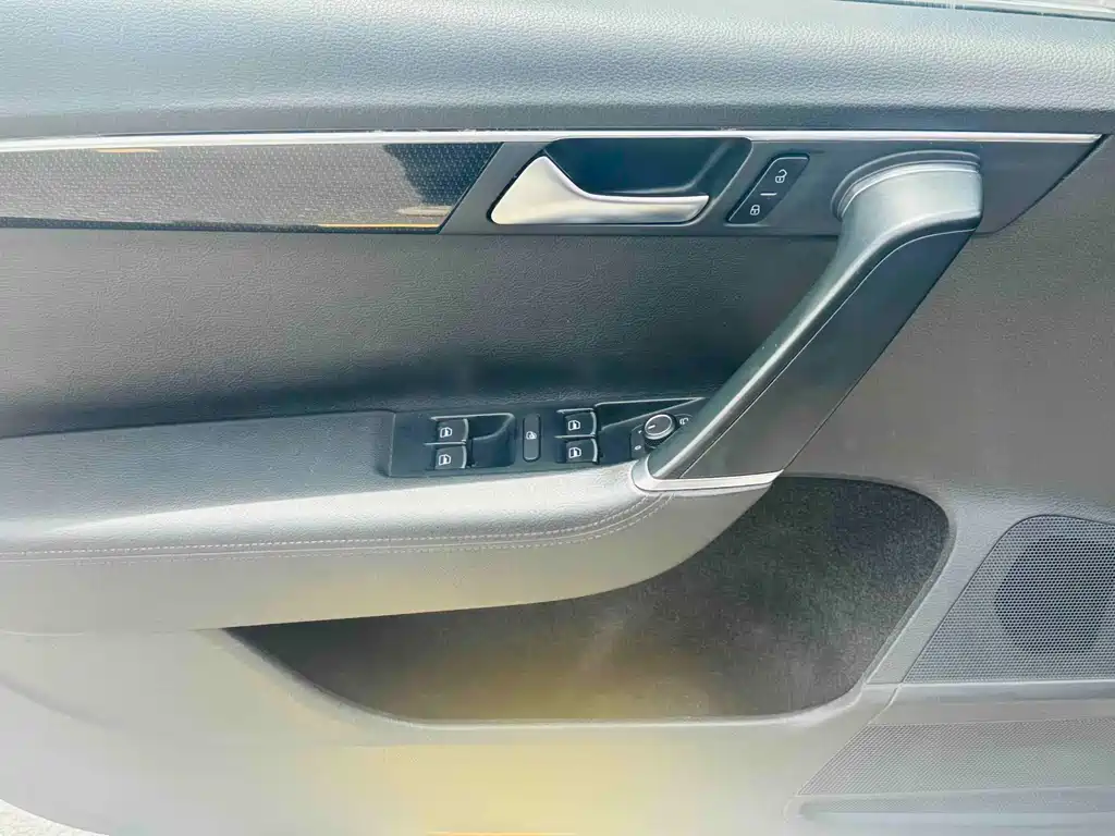Volkswagen Magotan — миниатюра 10