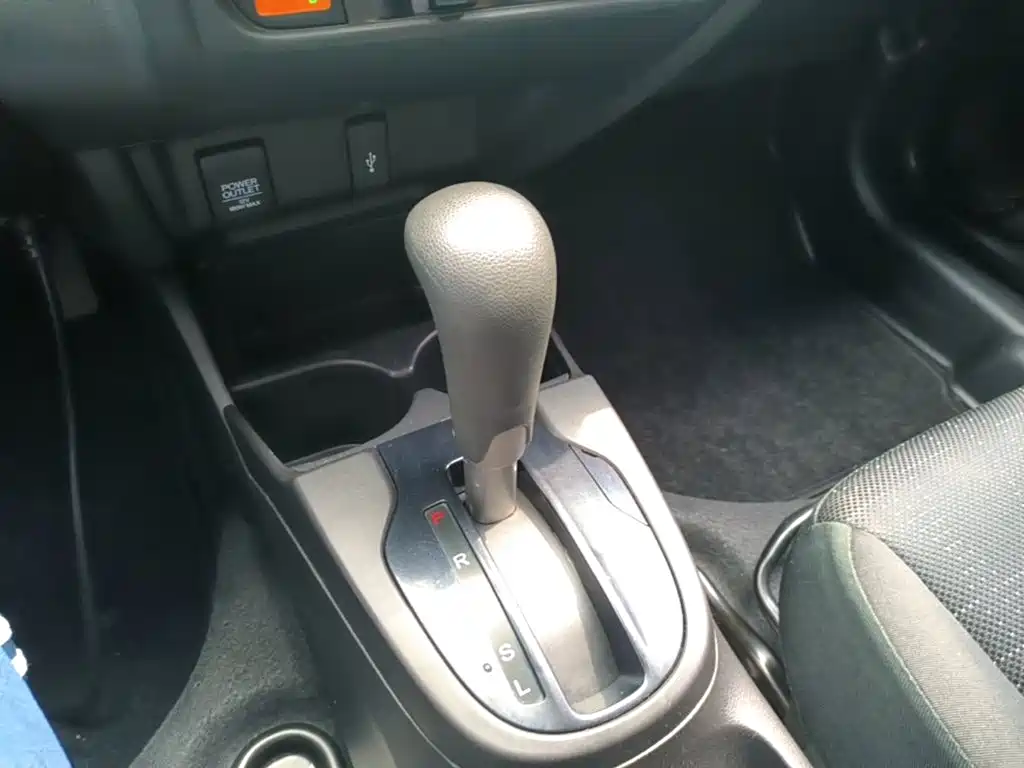 Honda Fit — миниатюра 14