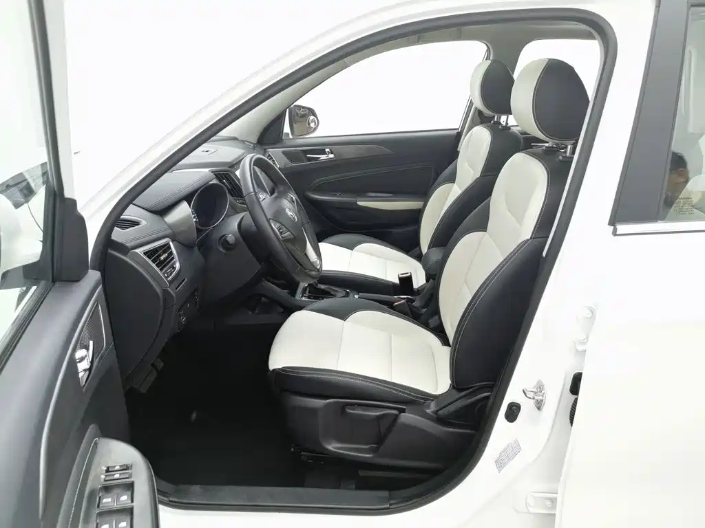 Changan CS35 — миниатюра 10