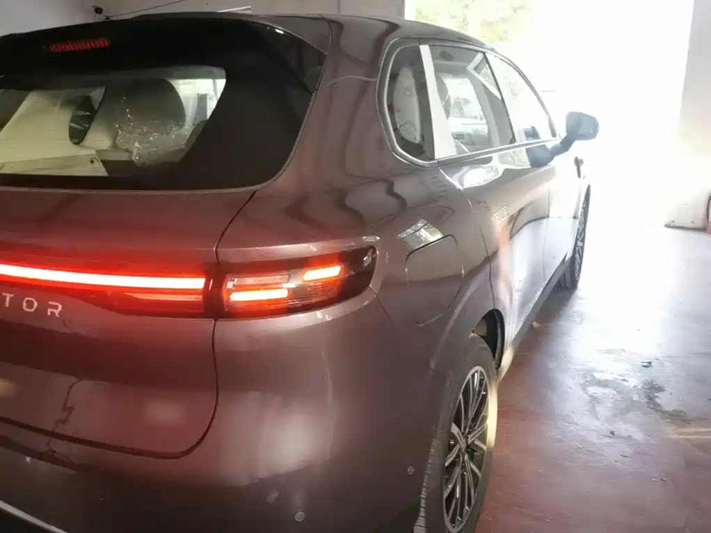 Leapmotor Leapmotor B10 — миниатюра 8