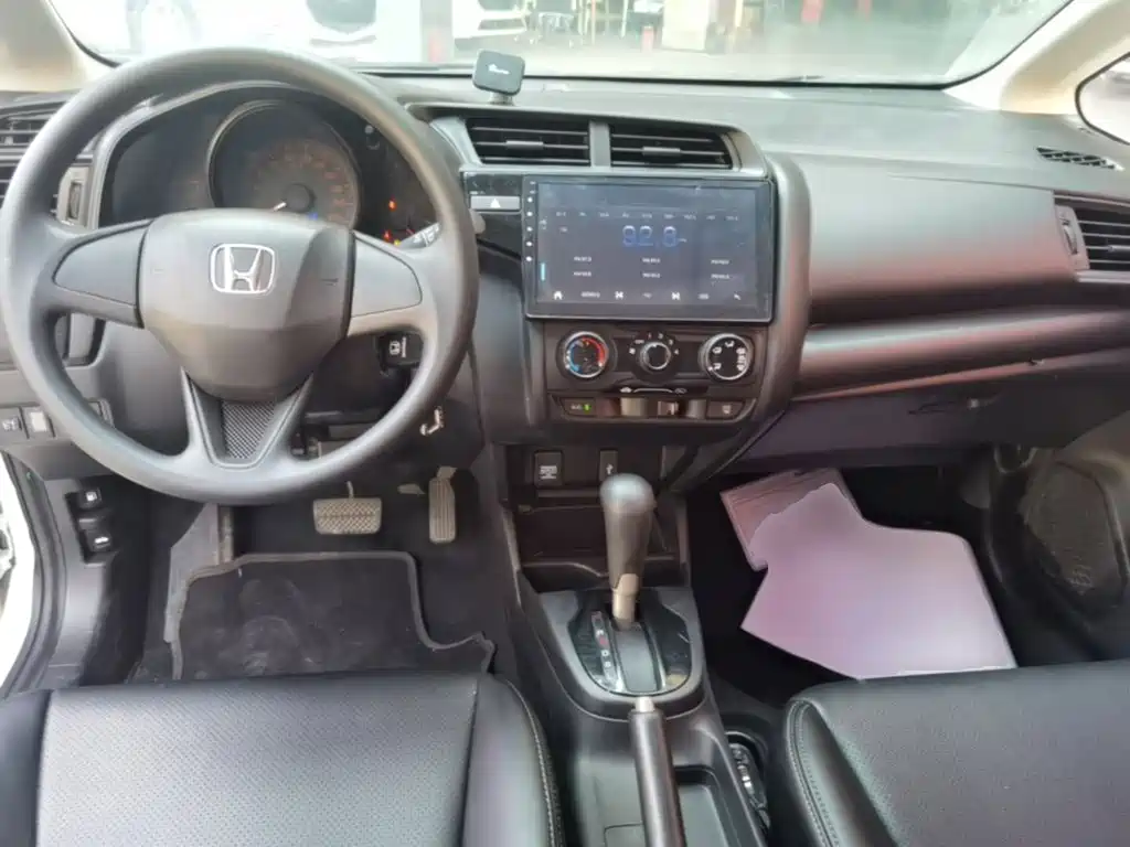 Honda Fit — миниатюра 10