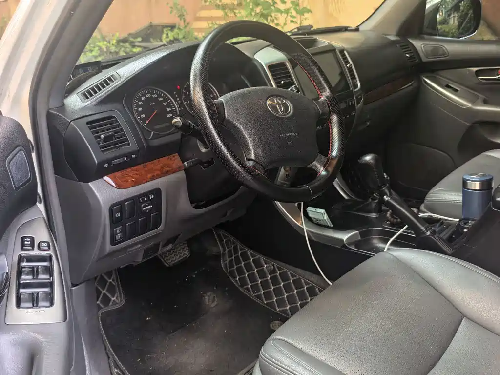 Toyota Land Cruiser Prado 2010 4.0L AT TX-L