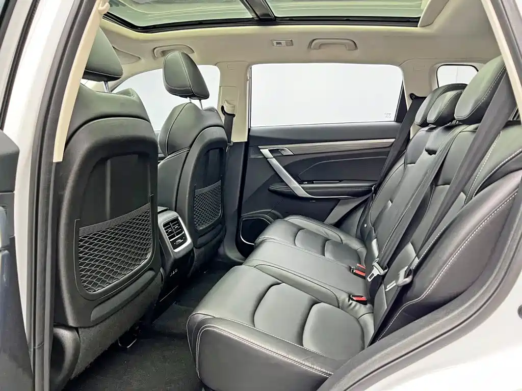 Geely Boyue — миниатюра 15