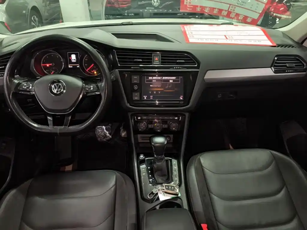 Volkswagen Tiguan L — миниатюра 10