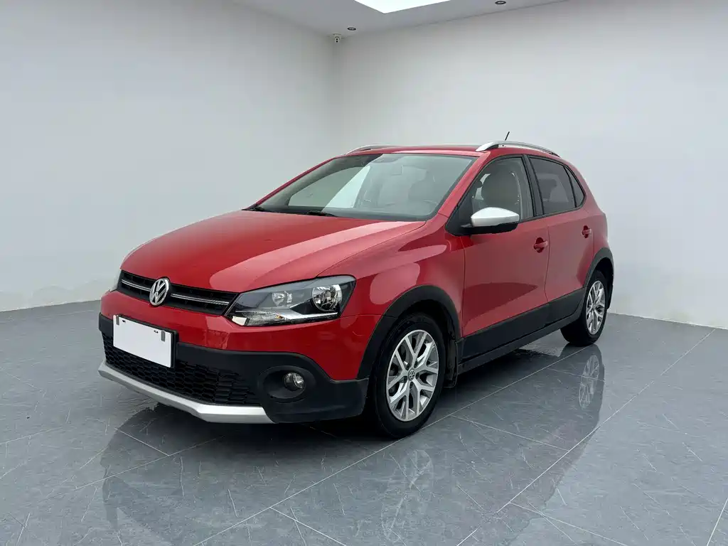 Volkswagen Polo 2014 1.6L Cross Polo AT