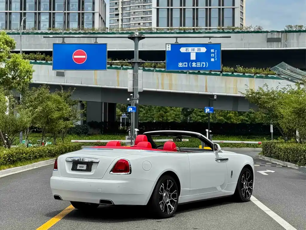 Rolls-Royce Dawn — миниатюра 7