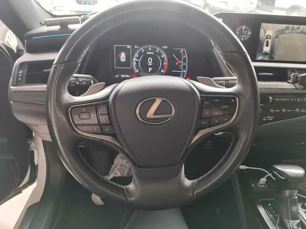 Lexus ES 2020 200