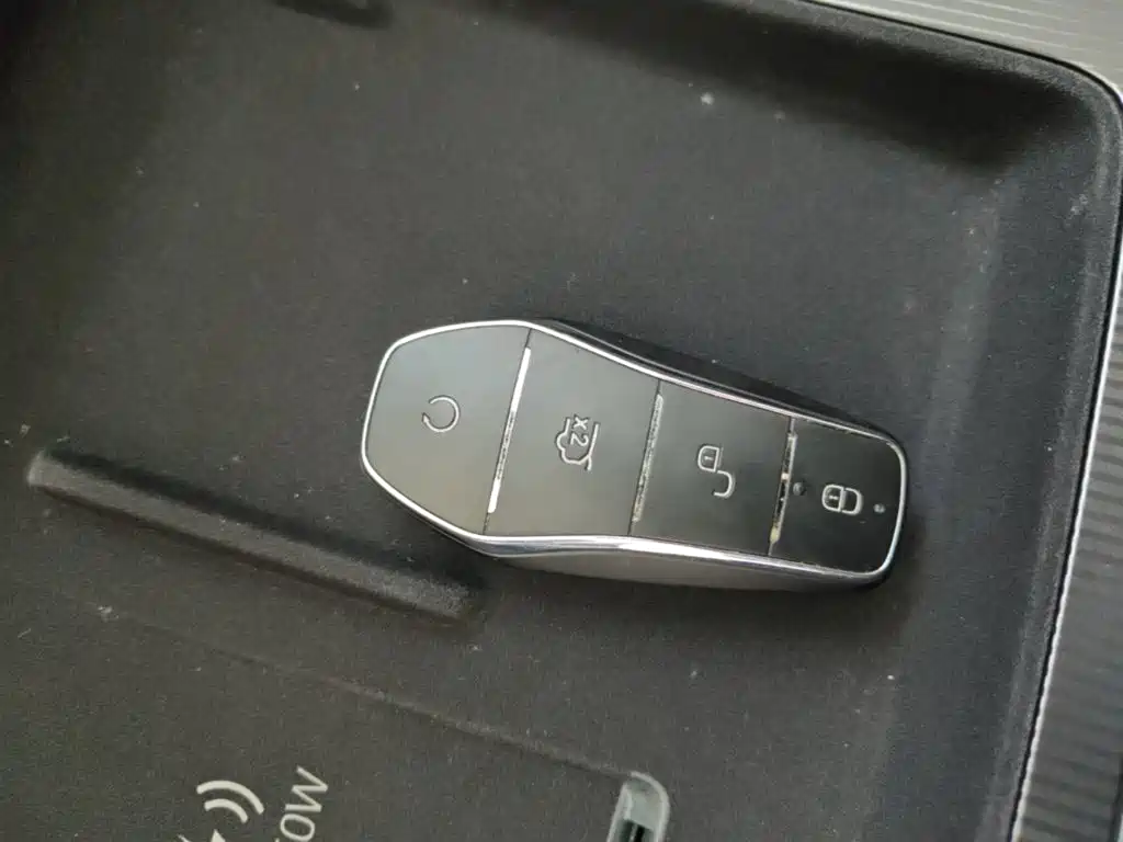 BYD L DM-i — миниатюра 9