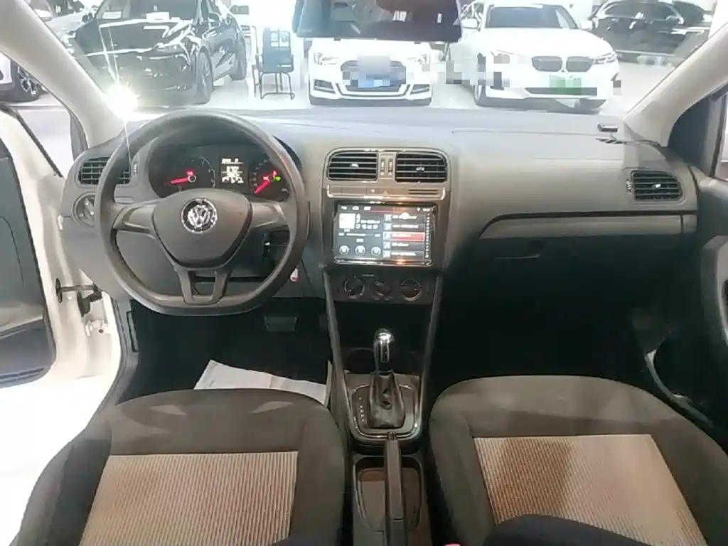 Volkswagen Polo — миниатюра 10