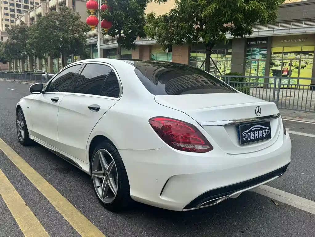 Mercedes-Benz C-Class — миниатюра 6