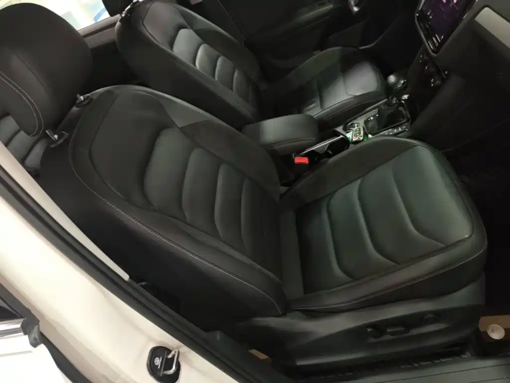 Volkswagen Tiguan L — миниатюра 25