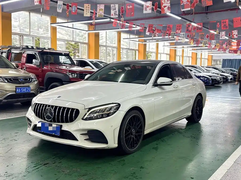 Mercedes-Benz C-Class 2021