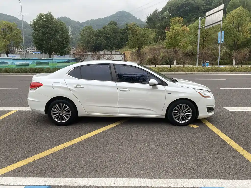 Citroen C4L — миниатюра 7