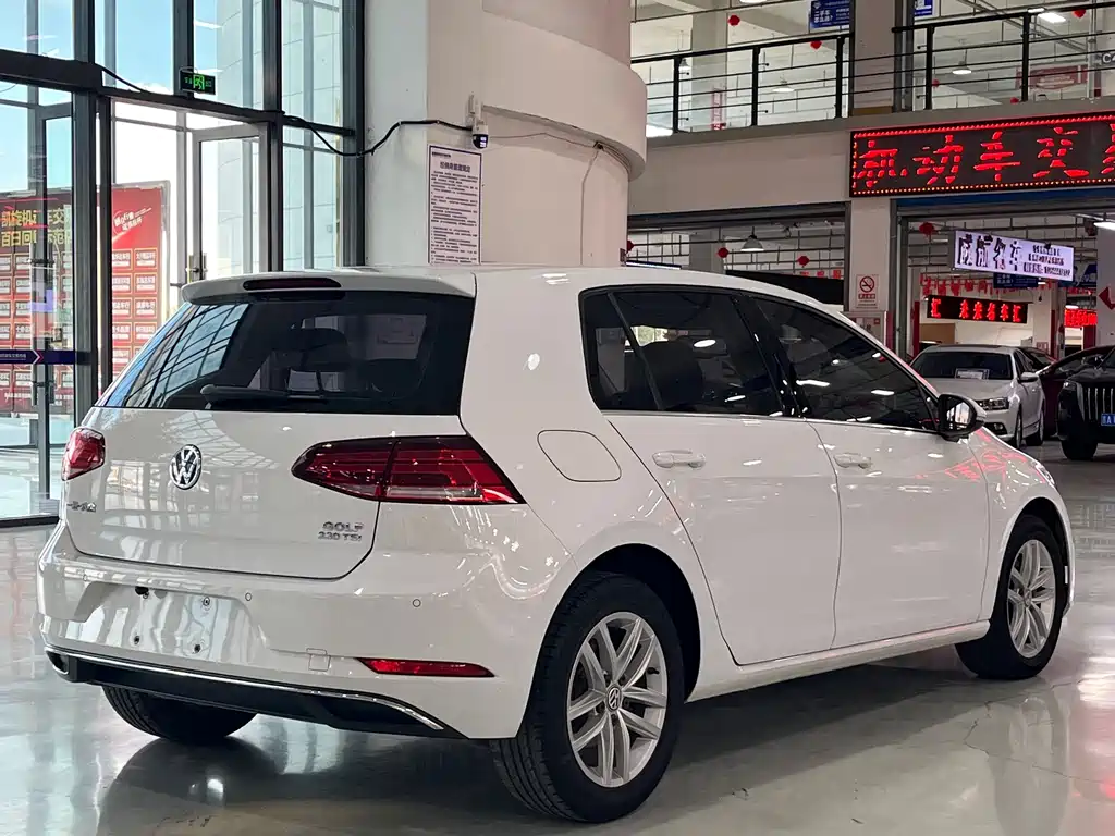 Volkswagen Golf — миниатюра 7