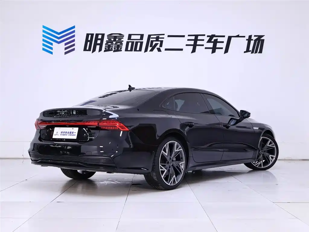Audi A7L 2023 45 TFSI quattro S-line
