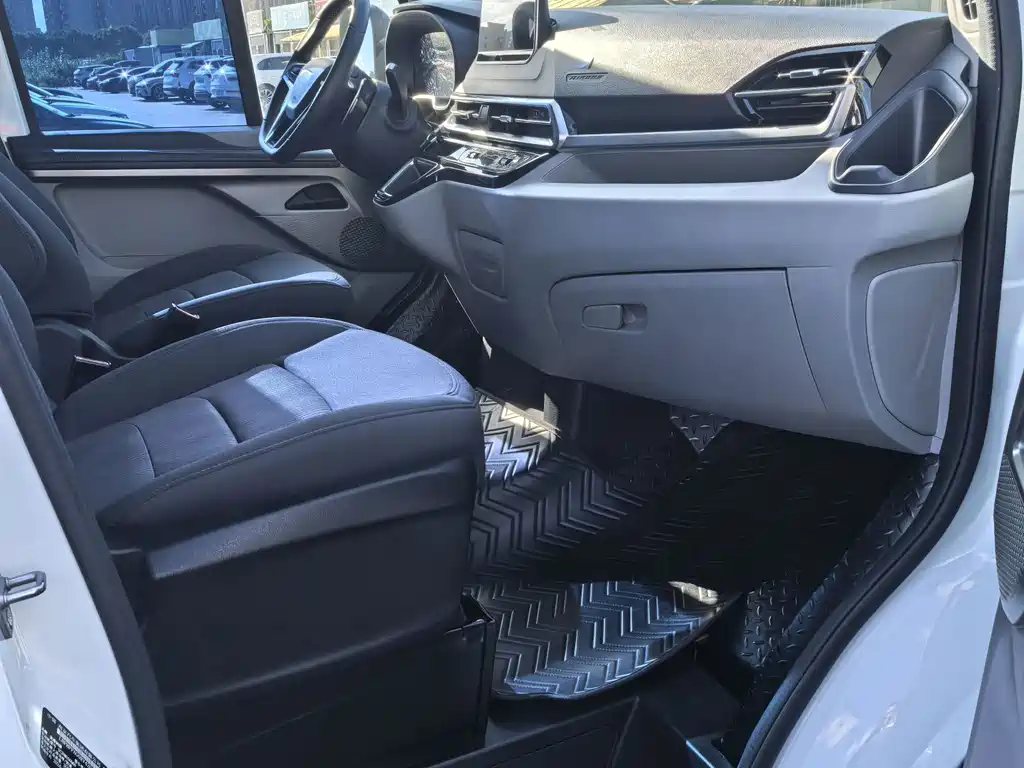 IVECO Juxing — миниатюра 7