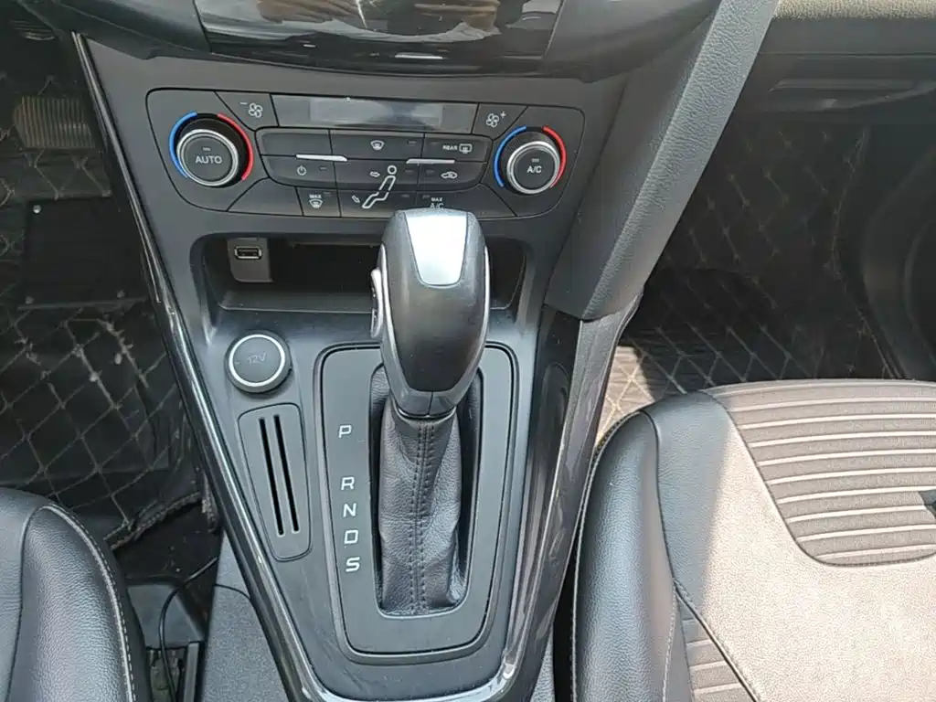Ford Focus — миниатюра 14