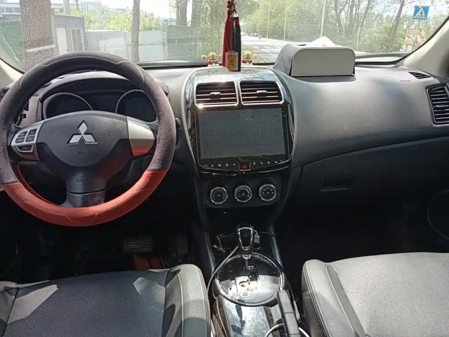 Mitsubishi ASX — миниатюра 12