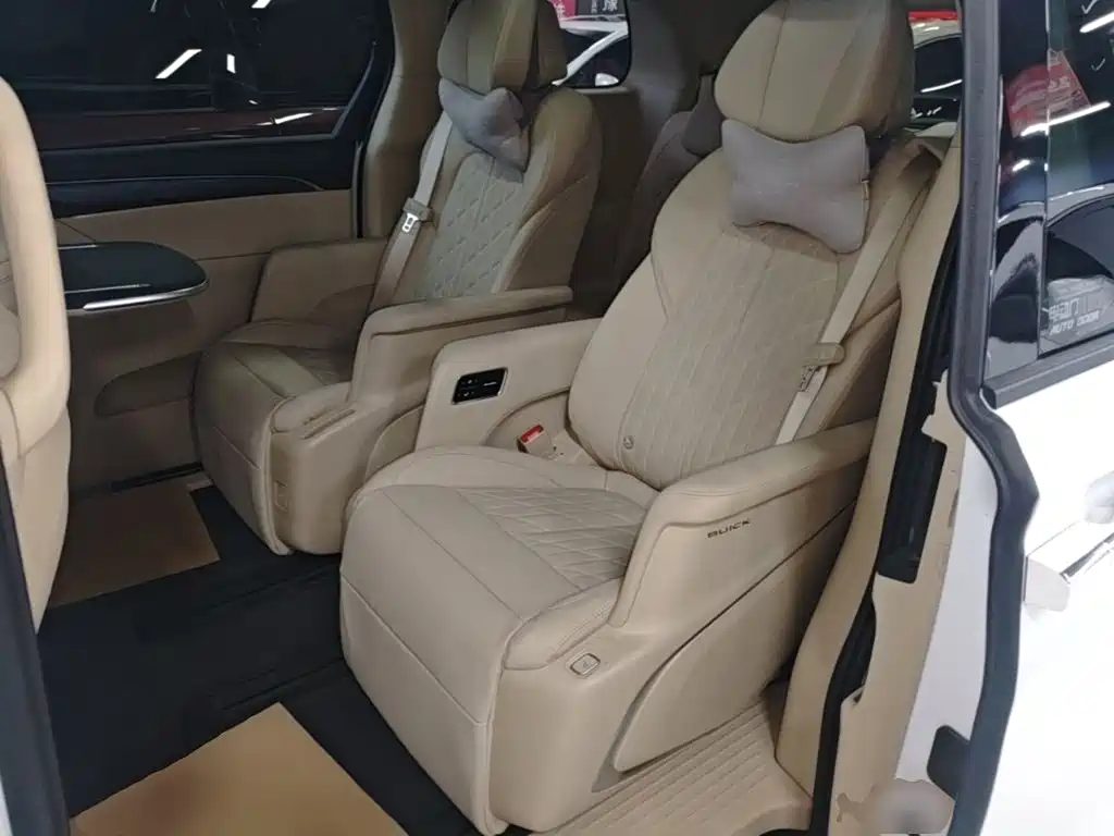 Buick GL8 — миниатюра 17