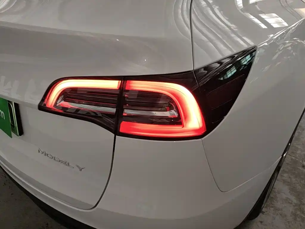 Tesla Model Y 2021 3D7