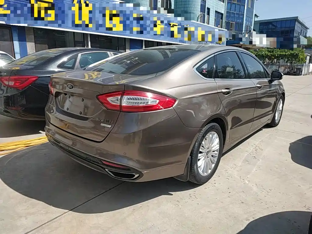 Ford Mondeo — миниатюра 7