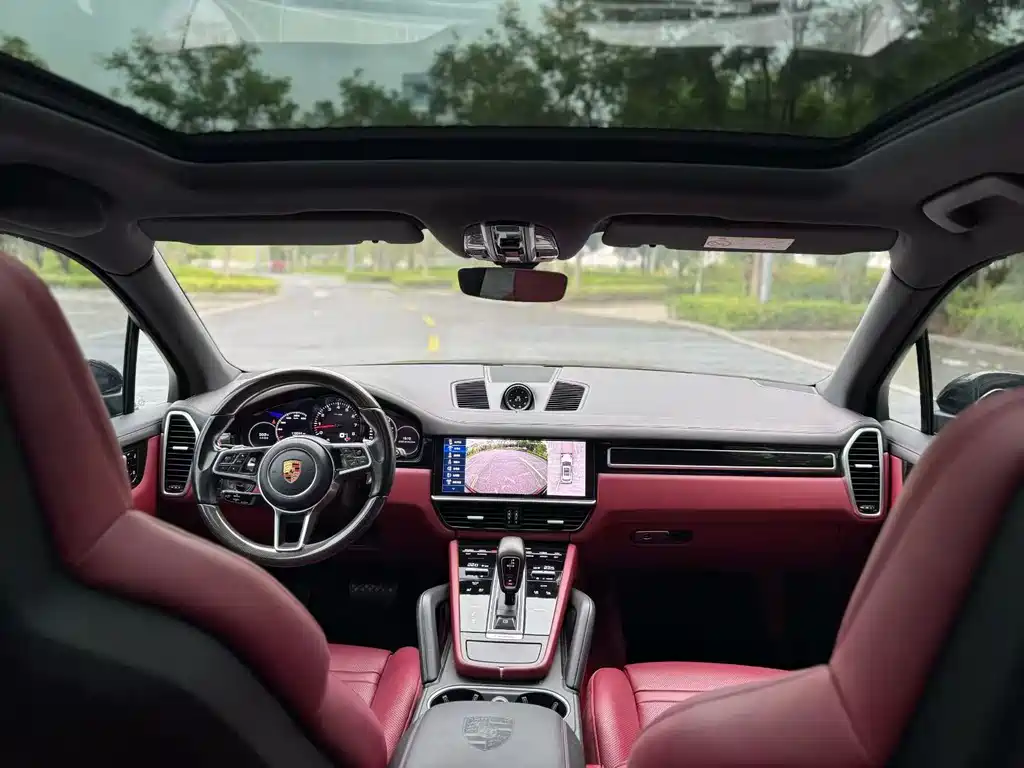 Porsche Cayenne — миниатюра 4