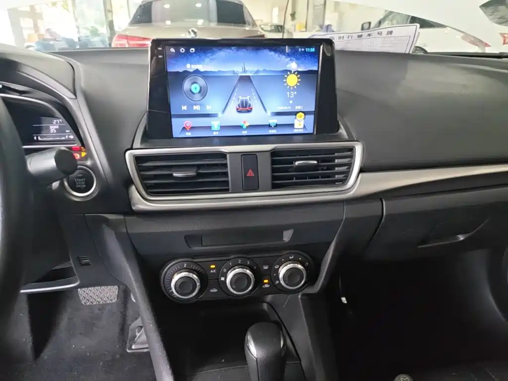 Mazda 3 Axela — миниатюра 13