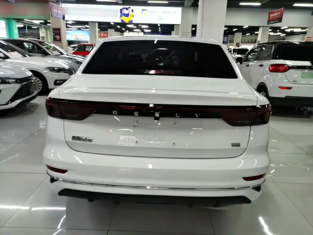 Geely Emgrand — миниатюра 6