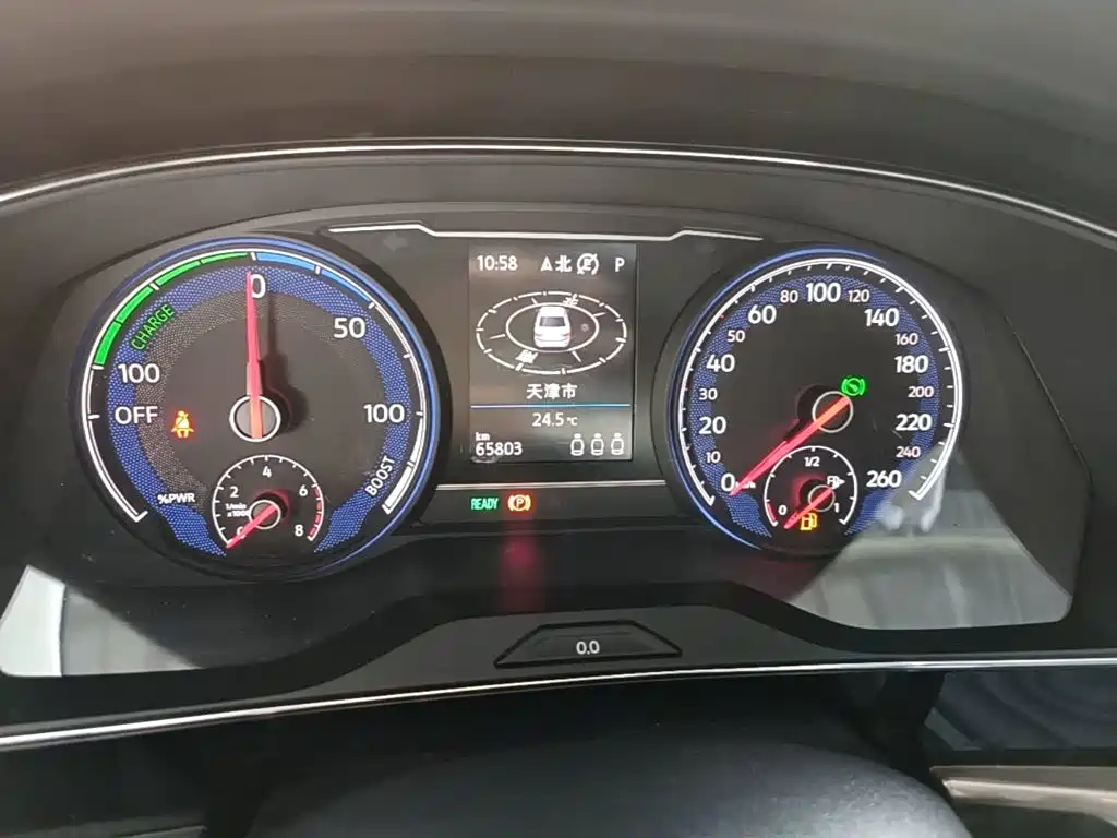 Volkswagen Passat PHEV — миниатюра 12