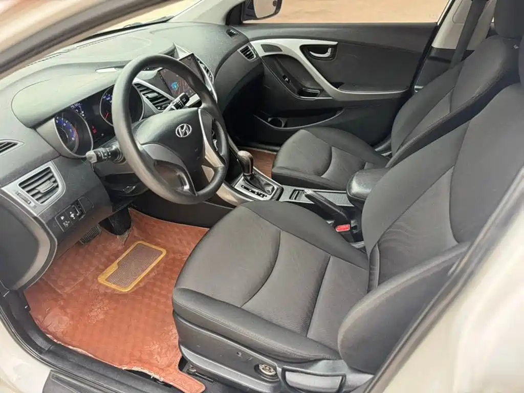 Hyundai Elantra Langdong — миниатюра 4