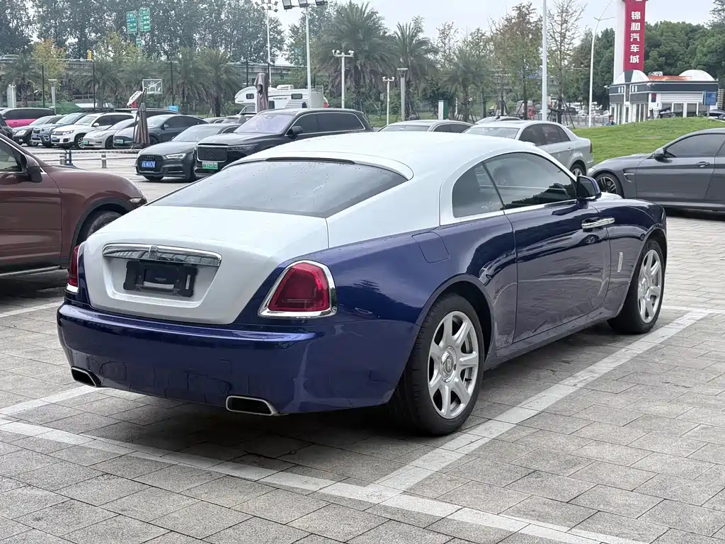 Rolls-Royce Wraith — миниатюра 12