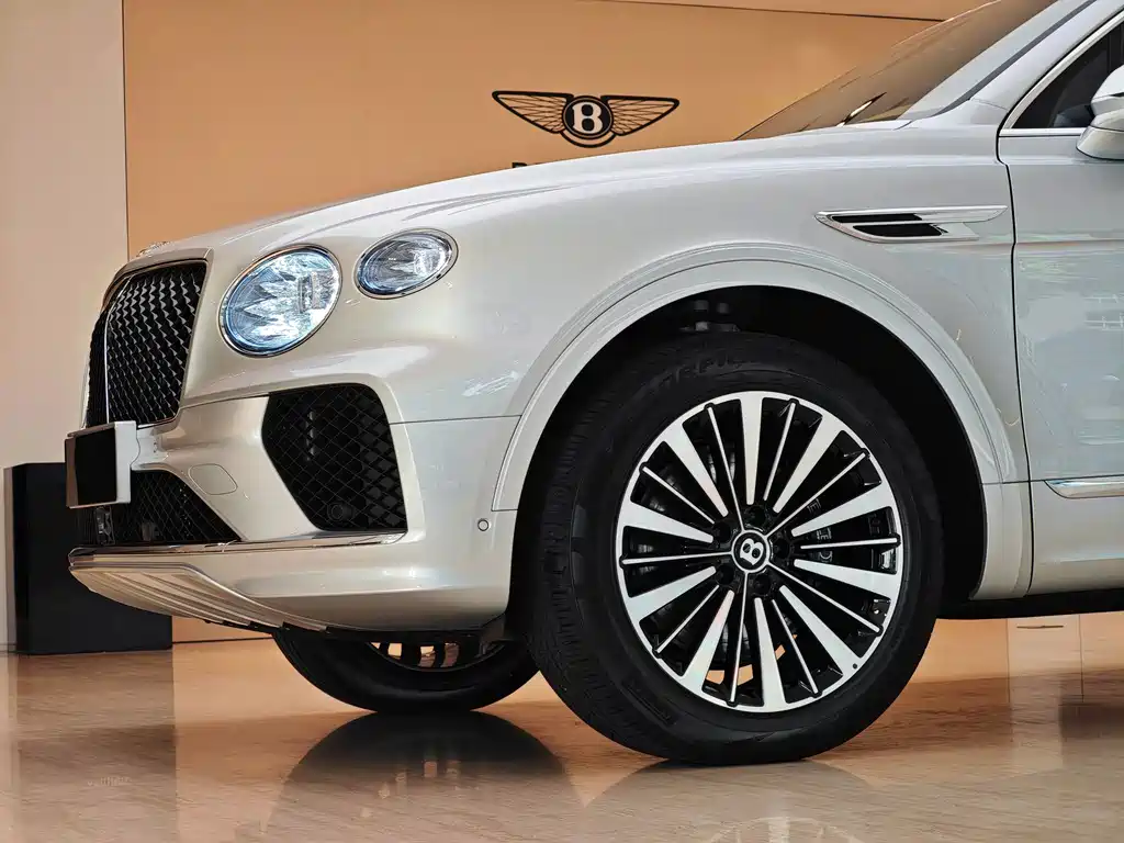 Bentley Bentayga — миниатюра 4