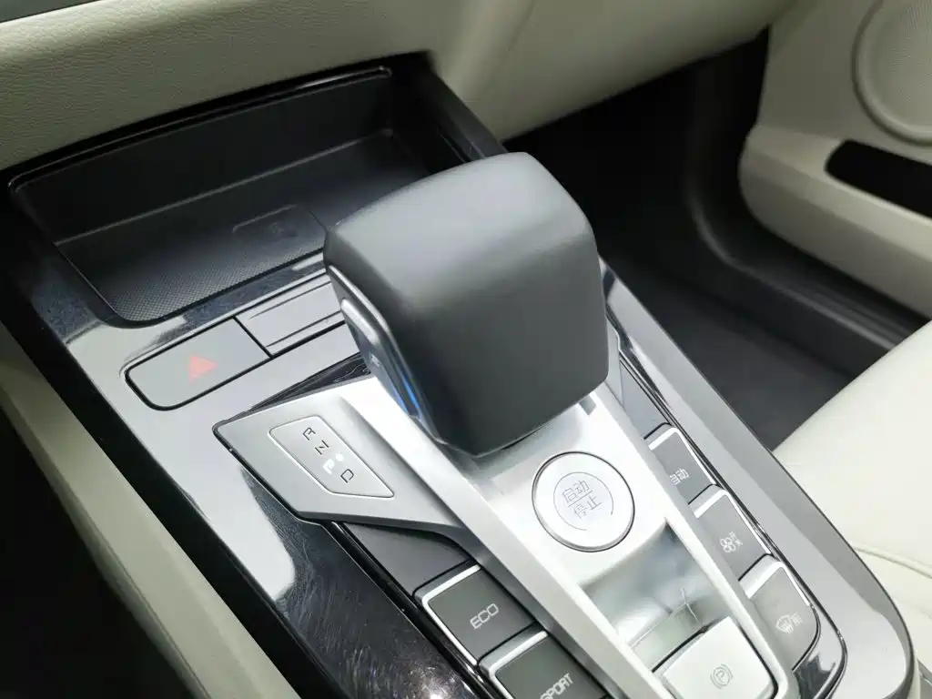 BYD Yuan Pro — миниатюра 13
