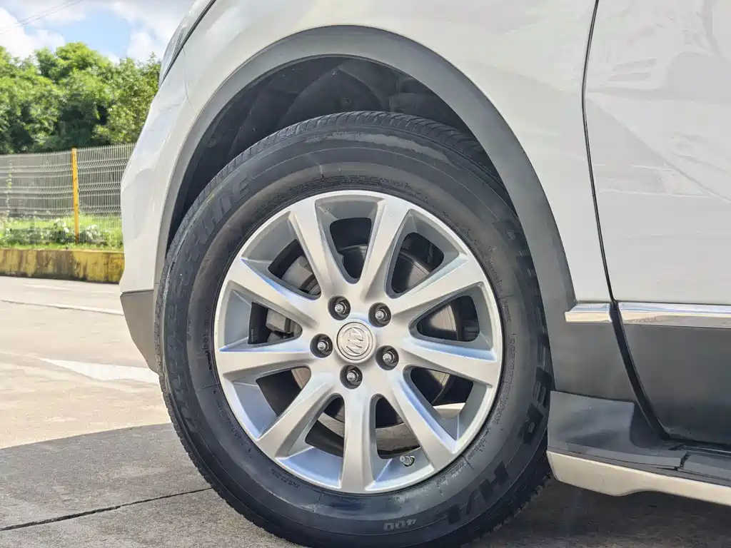 Buick Envision Plus — миниатюра 11