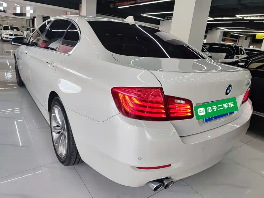 BMW 5 Series — миниатюра 5