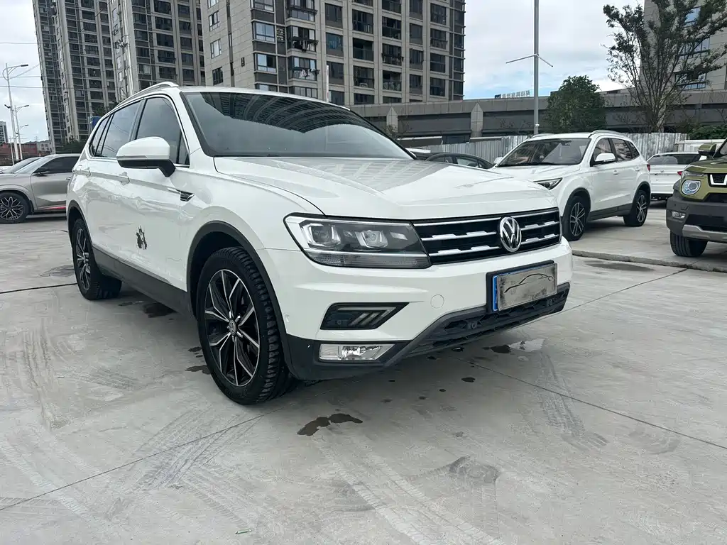 Volkswagen Tiguan L — миниатюра 3